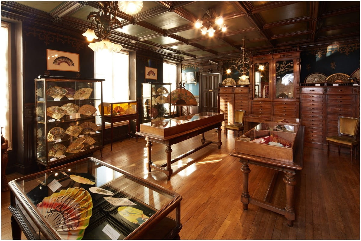 ACQUISITIONS MUSÉE DE LA NACRE ET DE LA TABLETTERIE