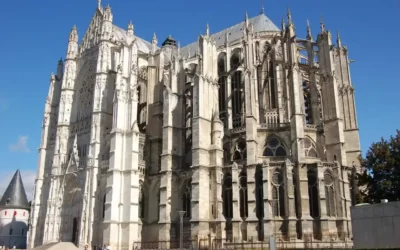 BEAUVAIS CATHEDRAL : A HISTORIC SPLENDOR!